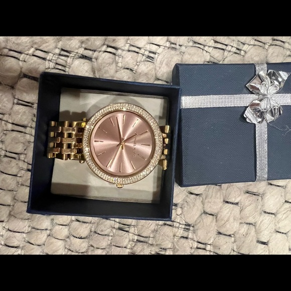 Michael Kors gold watch with diamonds around with light pink face - Picture 10 of 11